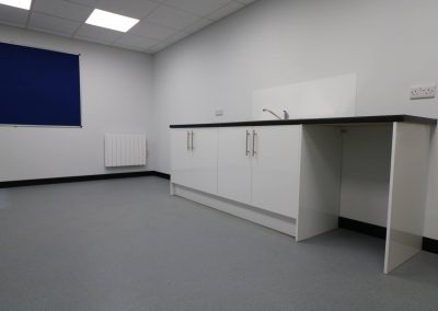 imgi_27_kitchen1-400x284